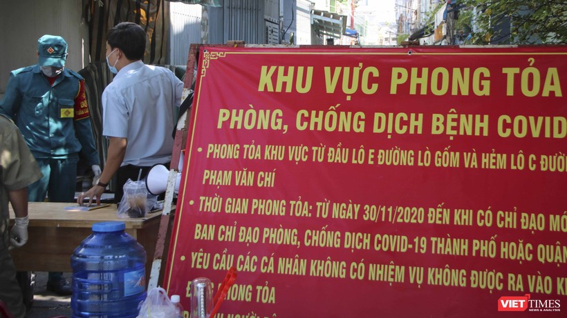 Quận 6 (TP.HCM) là một trong những khu vực "điểm nóng", được yêu cầu cách ly đủ 14 ngày nếu di chuyển đến các tỉnh thành khác (Ảnh: Hải Linh)