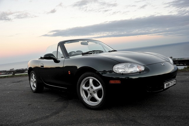 Mazda Miata MX5 giá 24.900 USD