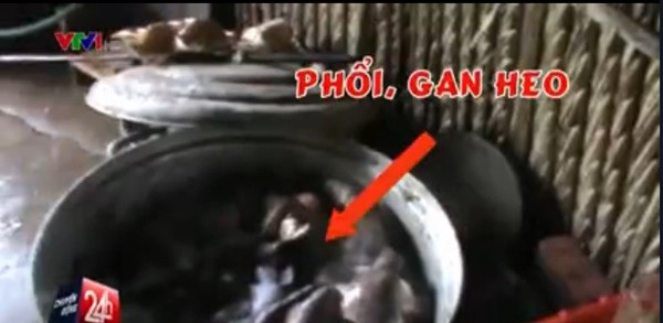 Video: Phù phép gan heo và hóa chất thành thịt bò khô