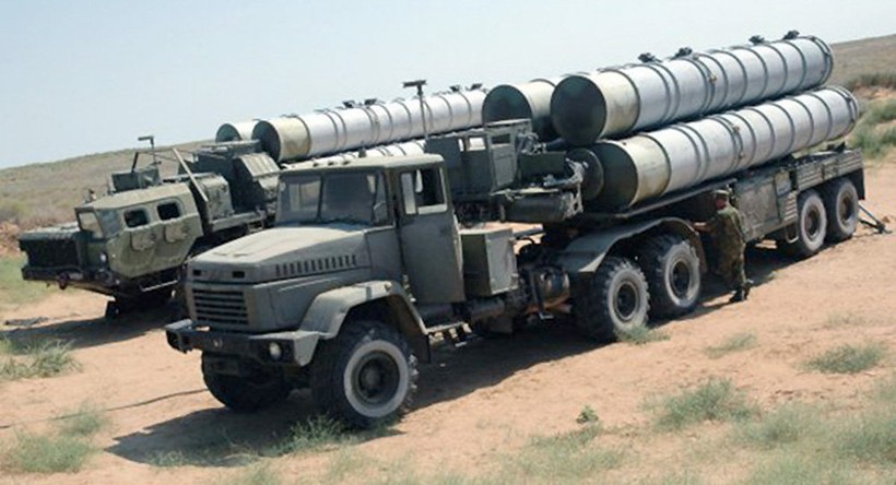 Iran khoe S-300 trong cuộc diễu binh