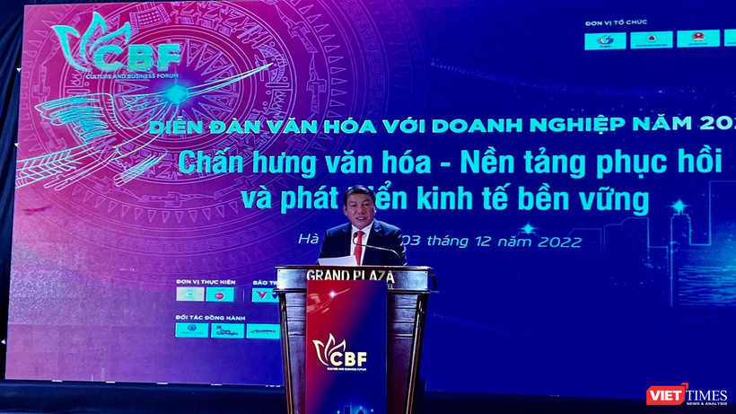 Bộ trưởng Nguyễn Văn Hùng nhấn mạnh, chiều sâu văn hóa giúp các doanh nghiệp không đơn thuần chạy theo lợi nhuận, làm giàu bằng mọi giá. 