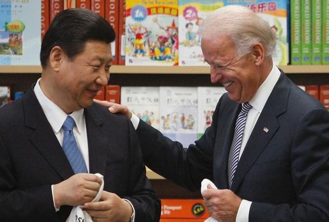 Chủ tịch Tập Cận Bình và Phó Tổng thống Joe Biden (Ảnh: Reuters)