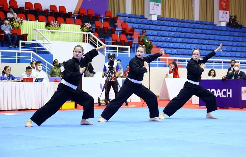 Các nữ VĐV giành VCV ở môn Pencak silat 