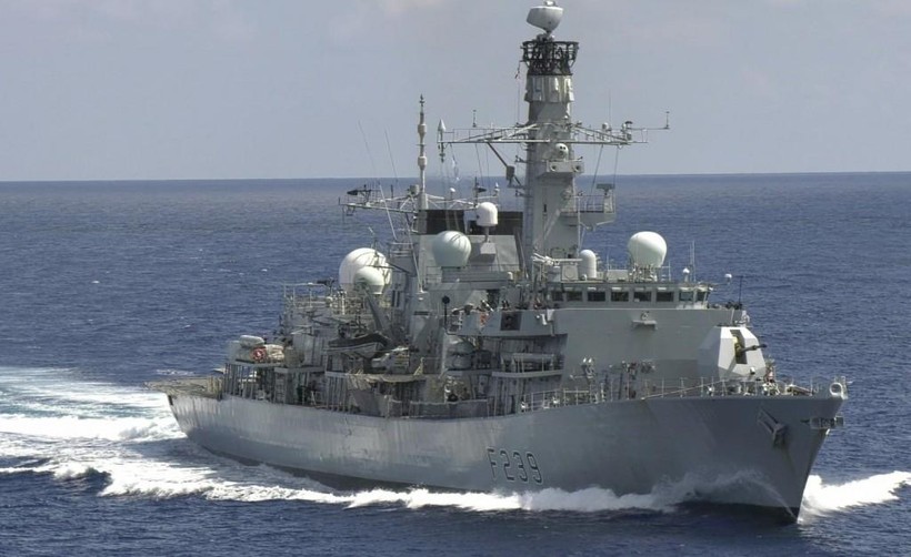 Khinh hạm HMS Richmond của Hải quân Hoàng gia Anh (Ảnh: Twitter)