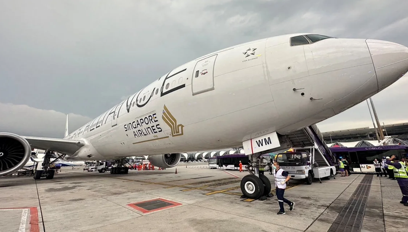 Máy bay của Singapore Airlines đã hạ cánh khẩn cấp xuống Sân bay Quốc tế Suvarnabhumi ở Bangkok, Thái Lan (Ảnh: Reuters)