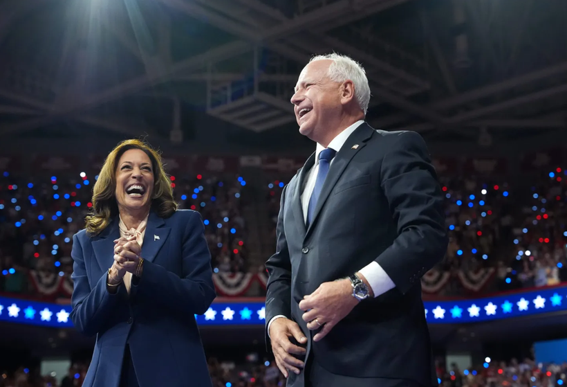 Thống đốc bang Minnesota Tim Walz và Phó Tổng thống Mỹ Kamala Harris (Ảnh: Fortune)