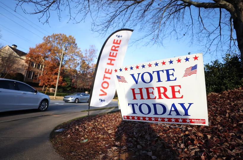 Một điểm bỏ phiếu ở Dunwoody, Georgia vào ngày 26/11/2022 (Ảnh: Getty)