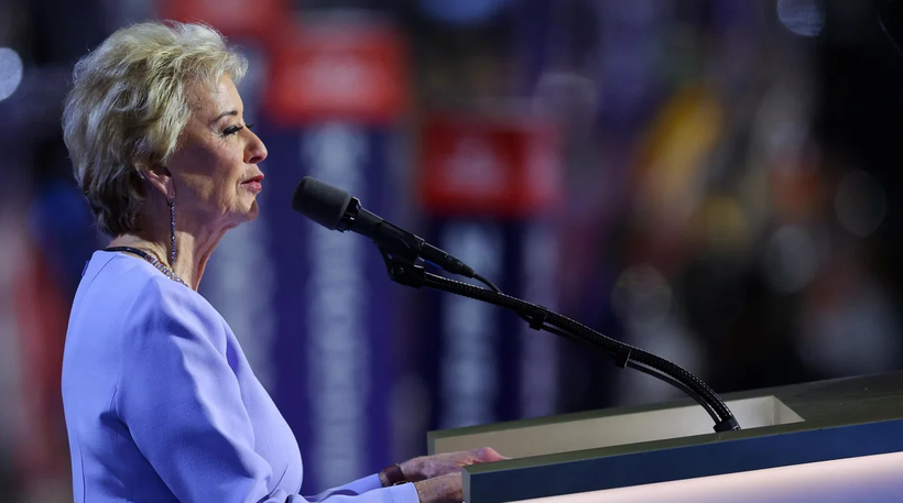 Bà Linda McMahon phát biểu tại Hội nghị Quốc gia của đảng Cộng hòa ở Milwaukee vào ngày 18/7. Ảnh: Reuters.