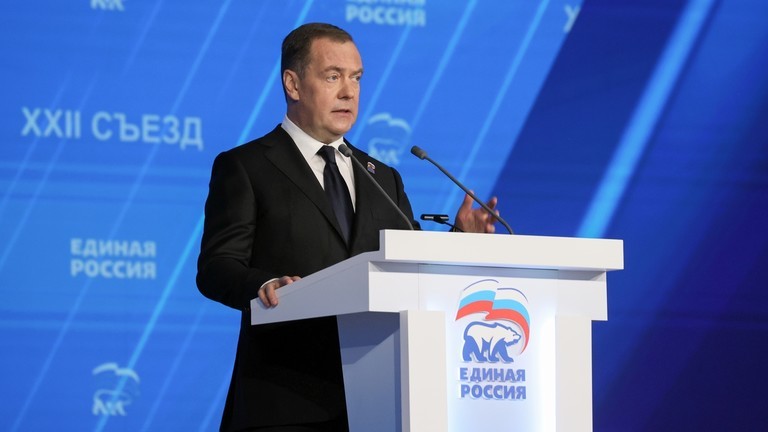 Phó Chủ tịch Hội đồng An ninh Nga và lãnh đạo đảng Nước Nga Thống nhất Dmitry Medvedev. Ảnh: Sputnik.