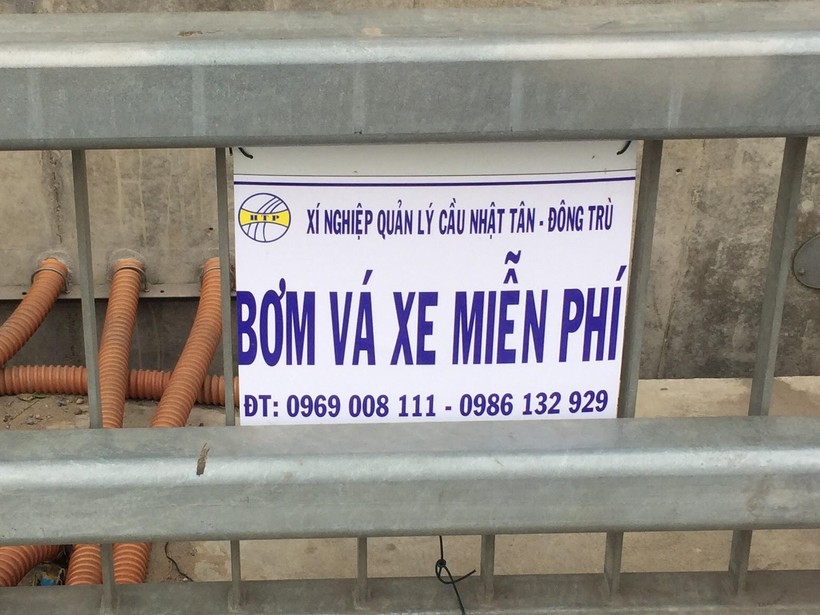 Biển hiệu của "Biệt đội thân tốc"