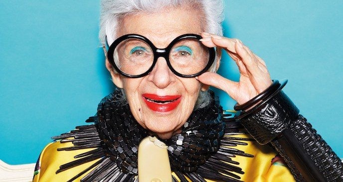 Cụ bà Iris Apfel đã được xem là “nữ hoàng trị vì phong cách thời trang” New York từ những năm 1950.