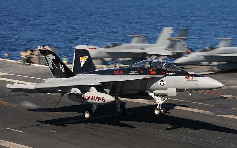 E/A-18G Growler.