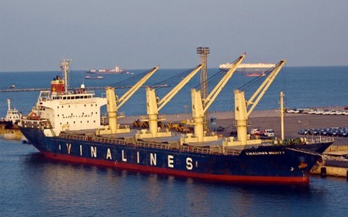 Con tàu Vinalines đang dần trút bỏ gánh nặng nợ nần.