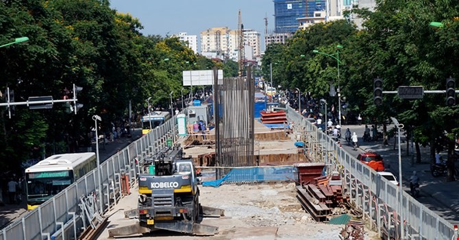 Địa phương sẽ phải nâng cao hiệu quả sử dụng vốn vay (Trong ảnh: Dự án đường sắt đô thị đoạn Nhổn - Ga Hà Nội).