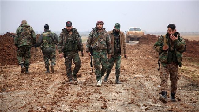 Lực lượng chính phủ Syria tại khu vực phía Nam của thành phố al-Bab, tỉnh Aleppo, Syria. (Nguồn: AFP)