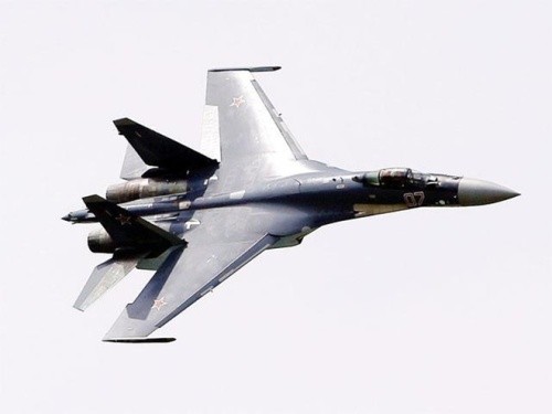 Su-35 - máy bay tiêm kích hiện đại nhất của không quân Nga. Ảnh: AP