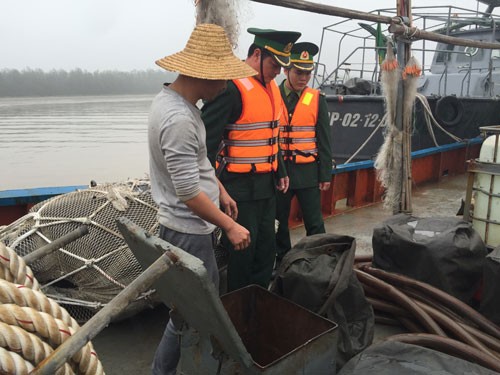 Bộ đội Biên phòng TP Hải Phòng kiểm tra tàu Quỳnh Dương Phổ