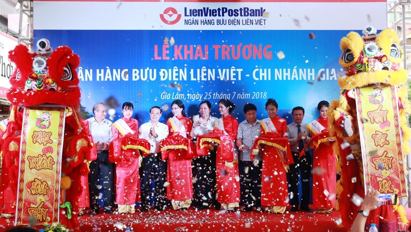 Lễ khai trương Chi nhánh LienVietPostBank Gia Lâm 