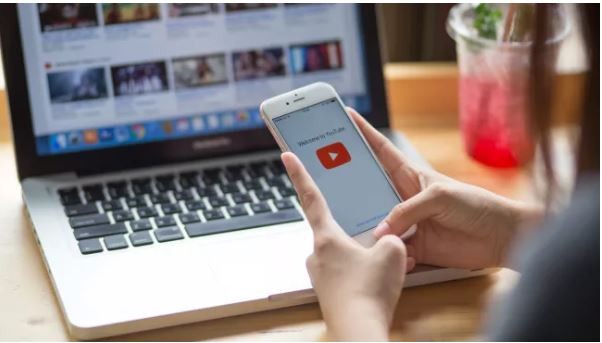 YouTube là một trong những ứng dụng xem video phổ biến hiện nay (Ảnh: Techradar)