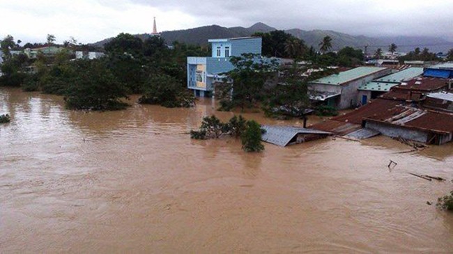 mưa lũ, thiệt hại, người chết, mất tích, bị thương, nhà bị sập, nhà bị ngập, miền Trung, VietTimes