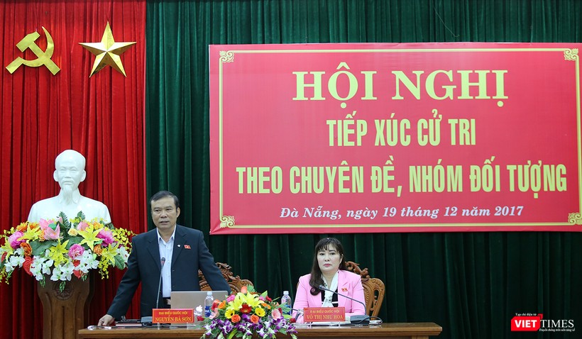 Ông Nguyễn Bá Sơn phát biểu tiếp thu ý kiến của cử tri