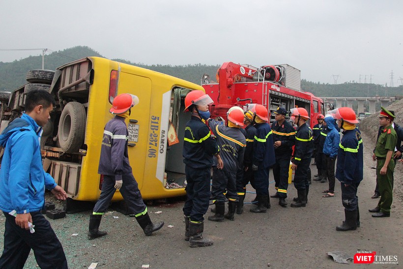 Lực lượng cứu hộ đang làm nhiệm vụ