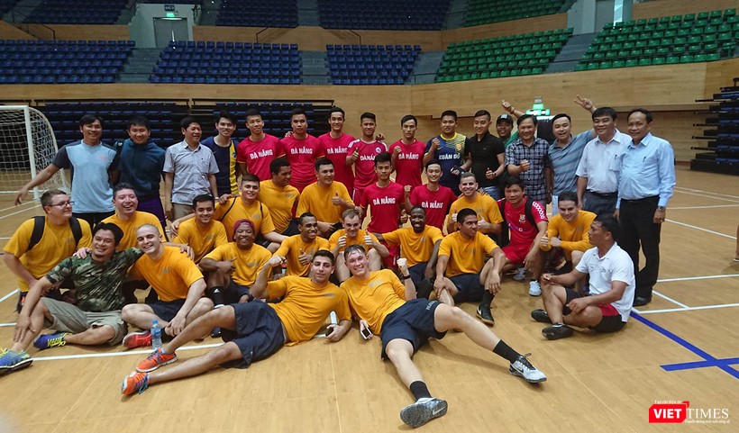 Toàn cảnh chuyến thăm lịch sử của đội tàu sân bay USS Carl Vinson ở Đà Nẵng ảnh 38