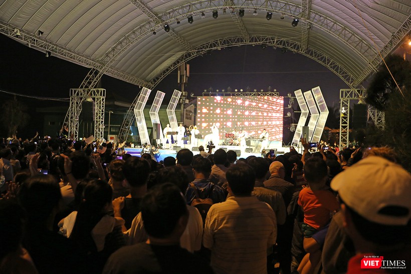 Toàn cảnh chuyến thăm lịch sử của đội tàu sân bay USS Carl Vinson ở Đà Nẵng ảnh 47