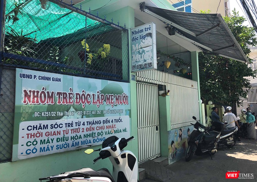 Vụ nhóm trẻ bạo hành bé trai: Phụ huynh phẫn nộ kéo đến cơ sở giữ trẻ ảnh 1