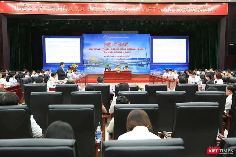 Chiều 11/6, UBND TP Đà Nẵng tổ chức Hội thảo Quy hoạch Đà Nẵng đến năm 2030, tầm nhìn năm 2045 với sự tham dự của nhiều chuyên gia quy hoạch, kinh tế trong và ngoài nước.