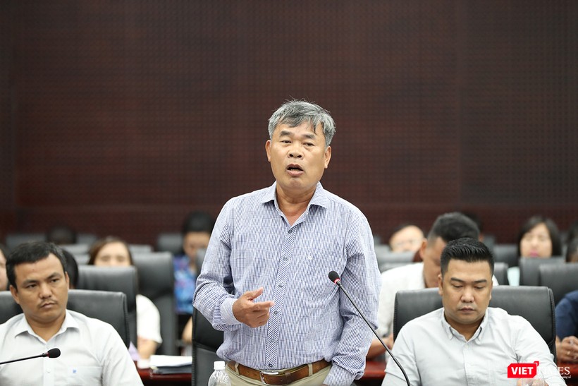 Ông Trần Trà-Chủ tịch Chi hội Hướng dẫn viên du lịch TP Đà Nẵng cho biết, hiện tại có tình trạng người Trung Quốc núp bóng công ty lữ hành để khai thác thị trường khách Trung Quốc nên dẫn đến không dùng hướng dẫn viên nội địa như HDV Đông đã nói.