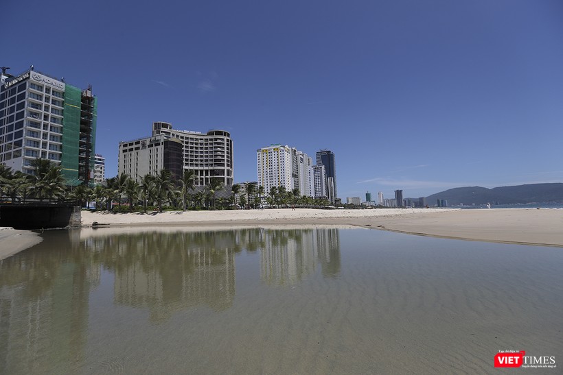 Đẹp nhưng hôi thối