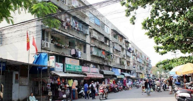 Một khu chung cư cũ tại TP HCM.