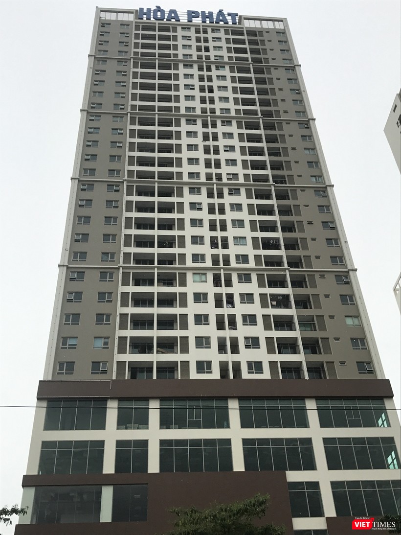 Khu vực dịch vụ thương mại từ tầng 1 đến tầng 6 chưa thi công hoàn thiện. Ảnh: Nguyễn Hiếu Khu vực dịch vụ thương mại từ tầng 1 đến tầng 6 chưa thi công hoàn thiện. Ảnh: Nguyễn Hiếu