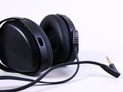 Dây cáp dẹt chống rối tốt.