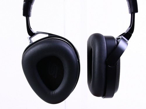 Audeze Sine sử dụng loa từ phẳng có dải tần siêu rộng, hứa hẹn mang lại chất âm cân bằng, chi tiết ở mọi dải.