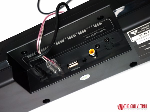 Soundmax Soundbar SB-217 hỗ trợ từ ngõ vào 3,5mm, ngõ bông sen, cho đến ngõ quang, USB, khe cắm thẻ microSD và cả nguồn phát nhạc không dây Bluetooth. Soundmax Soundbar SB-217 hỗ trợ từ ngõ vào 3,5mm, ngõ bông sen, cho đến ngõ quang, USB, khe cắm thẻ microSD và cả nguồn phát nhạc không dây Bluetooth.