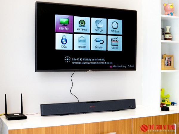Loa thanh của Soundmax Soundbar SB-217 trang bị đến 6 loa thành phần. Loa thanh của Soundmax Soundbar SB-217 trang bị đến 6 loa thành phần.