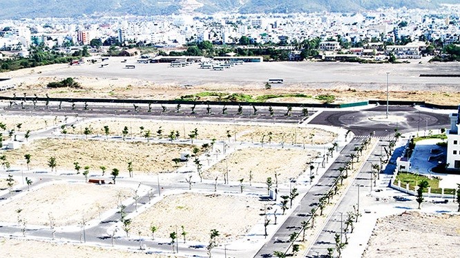 Sân bay Nha Trang cũ từ trên cao (Ảnh: baokhanhhoa.vn) Sân bay Nha Trang cũ từ trên cao (Ảnh: baokhanhhoa.vn)