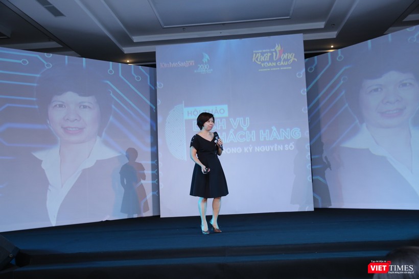 Bà Đặng Thúy Hà nhấn mạnh tầm quan trọng của công nghệ trong chăm sóc khách hàng Bà Đặng Thúy Hà nhấn mạnh tầm quan trọng của công nghệ trong chăm sóc khách hàng