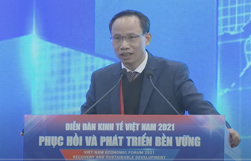 TS. Cấn Văn Lực phát biểu tại diễn đàn &quot;Phát triển Kinh tế Việt Nam 2021: Phục hồi và Phát triển bền vững&quot;