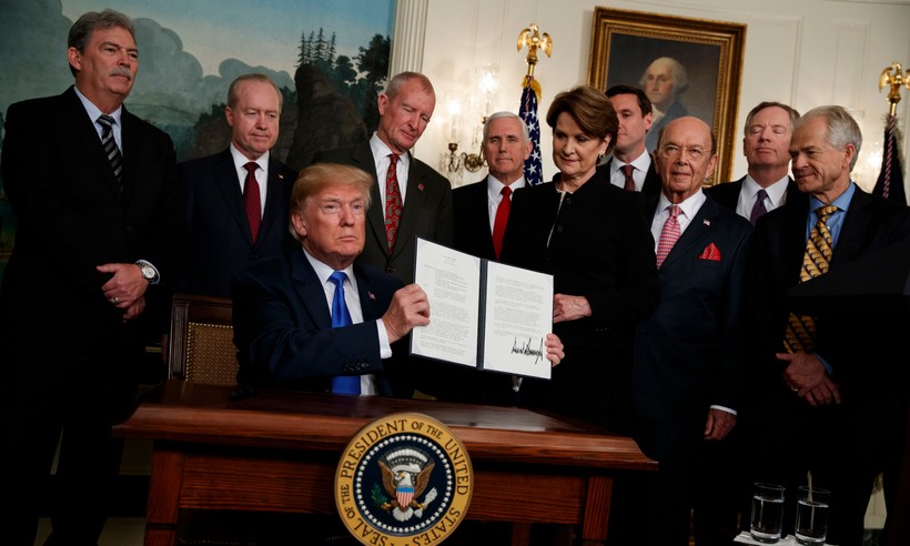 Ông Donald Trump đã tạo lập cho mình ê - kíp gồm những người có lập trường cứng rắn đối với Trung Quốc