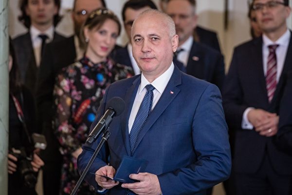 Ông Joachim Brudzinski, Bộ trưởng Nội vụ Ba Lan: NATO và EU cần có nhận thức chung về vấn đề có nên loại bỏ Huawei khỏi thị trường viễn thông hay không.