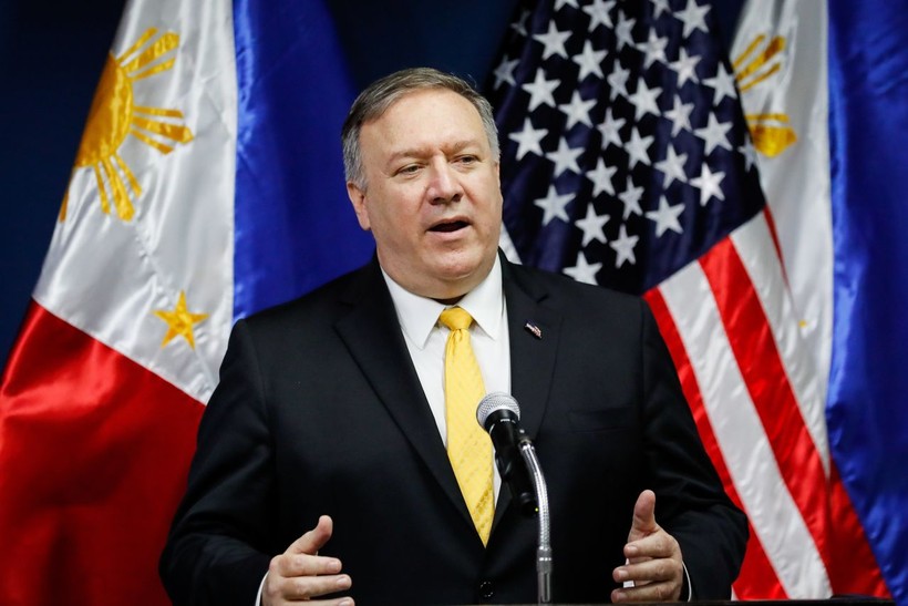 Ngoại trưởng Mỹ Mike Pompeo hồi tháng 3 khi thăm Philippines đã tuyên bố áp dụng “Hiệp ước phòng thủ chung Mỹ - Philippines” bảo vệ vùng biển tranh chấp hoặc tàu thuyền, máy bay của Philippines bị tiến công