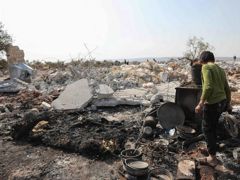 Cận cảnh ngôi nhà nơi Baghdadi ẩn náu sau hành động của quân đội Mỹ.