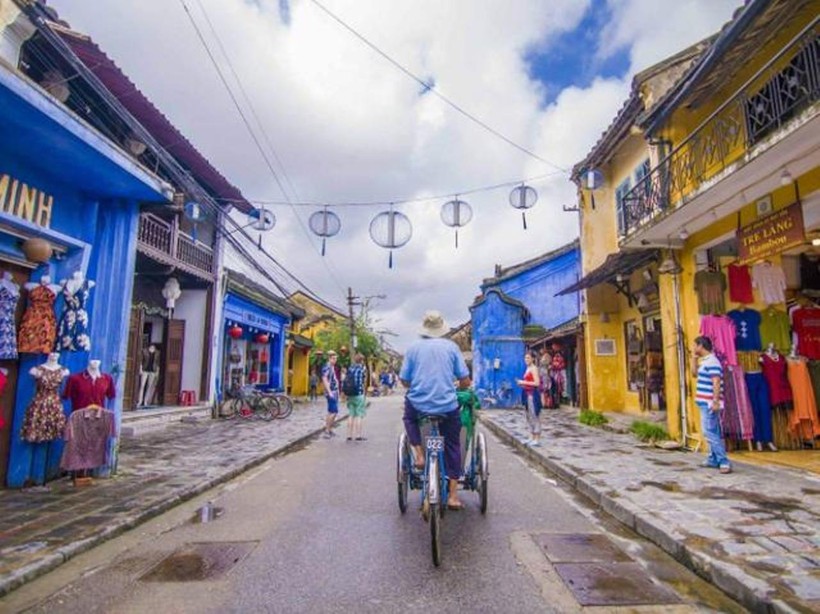 Hội An là thành phố xếp thứ 6 trong top 10 thành phố rẻ nhất (Ảnh: Sina) Hội An là thành phố xếp thứ 6 trong top 10 thành phố rẻ nhất (Ảnh: Sina)