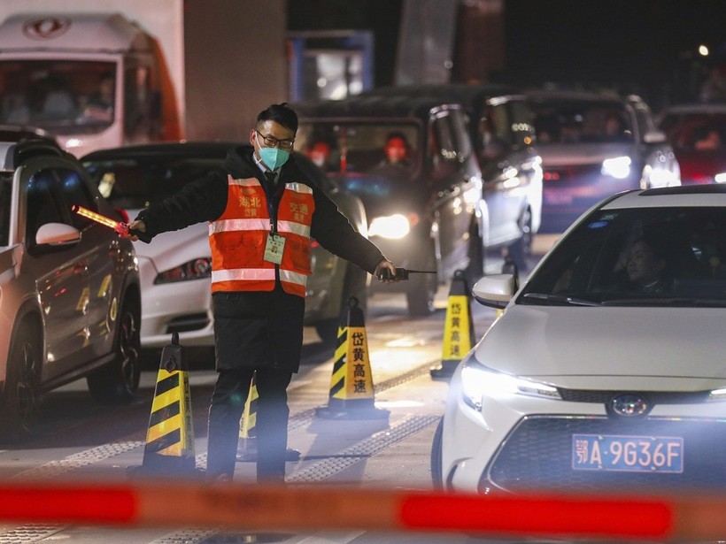 Các phương tiện giao thông công cộng ngừng hoạt động, việc đi lại ở thành phố 11 triệu dân này sẽ là một vấn đề lớn (Ảnh: AP).