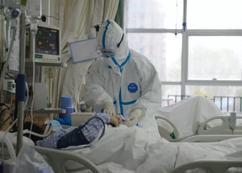 Hiện tại, tỷ lệ chết của bệnh nhân cao tuổi bị bệnh viêm phổi cấp do virus Corona chủng mới lên tới 18%. (Ảnh: Đa Chiều)