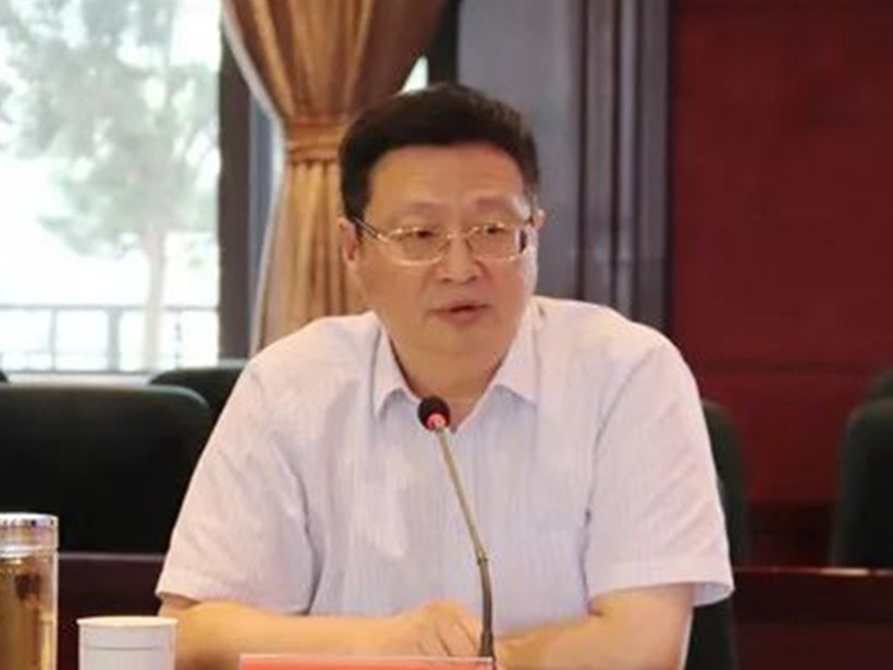 Để xảy ra dịch bệnh Viêm phổi do nCoV, Bí thư và Chủ nhiệm Ủy ban Y tế và Sức khỏe tỉnh Hồ Bắc bị cách chức ảnh 2