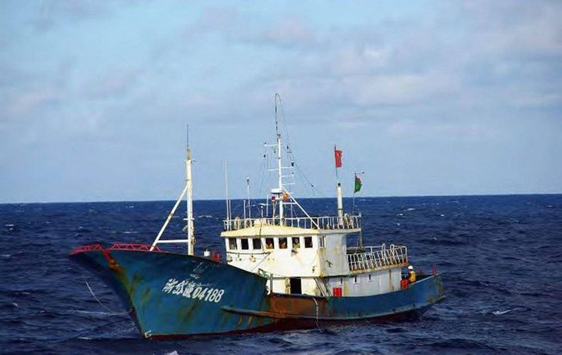Tàu cá vỏ thép cỡ nhỏ của Trung Quốc (Ảnh: Tiexue).